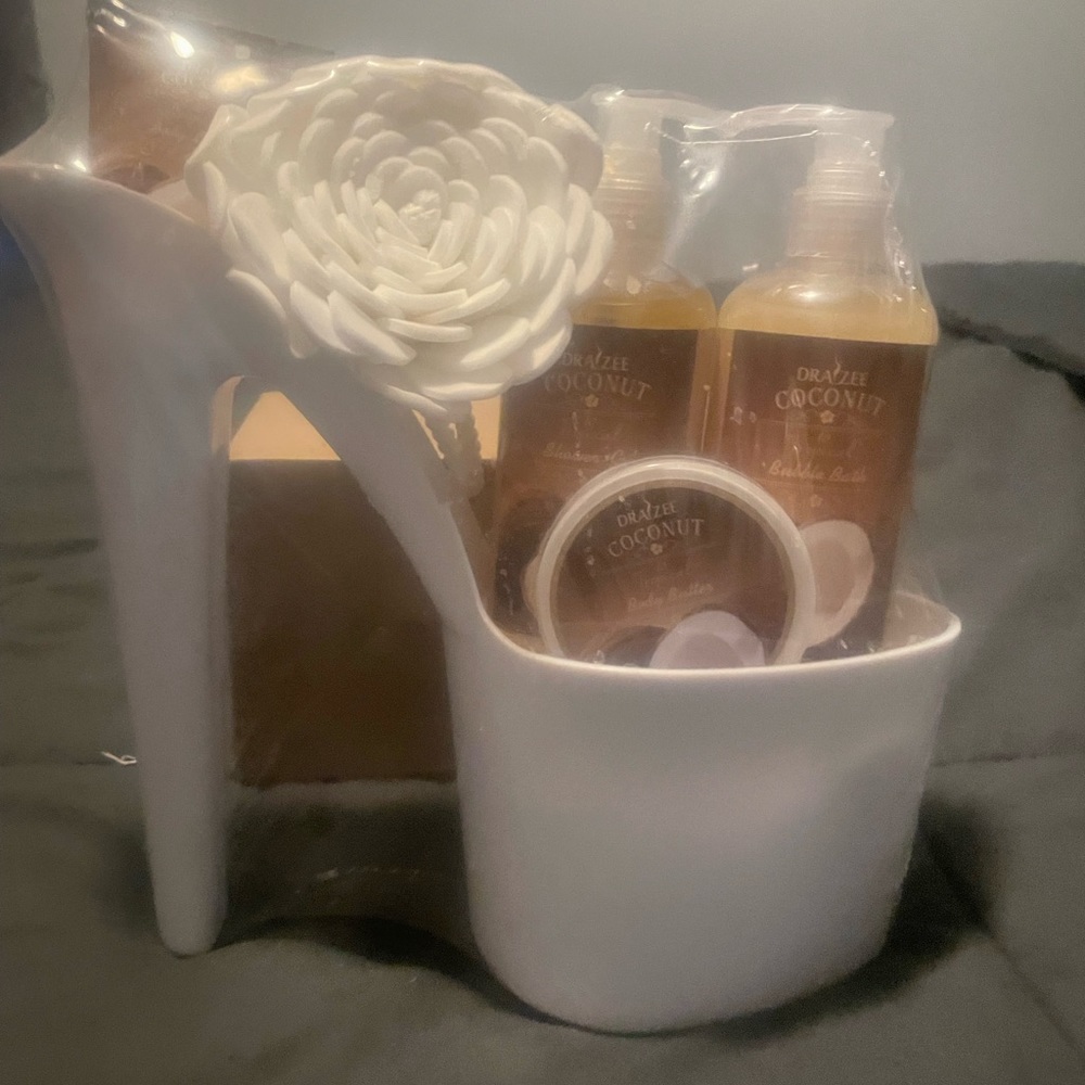 Coconut bathroom set